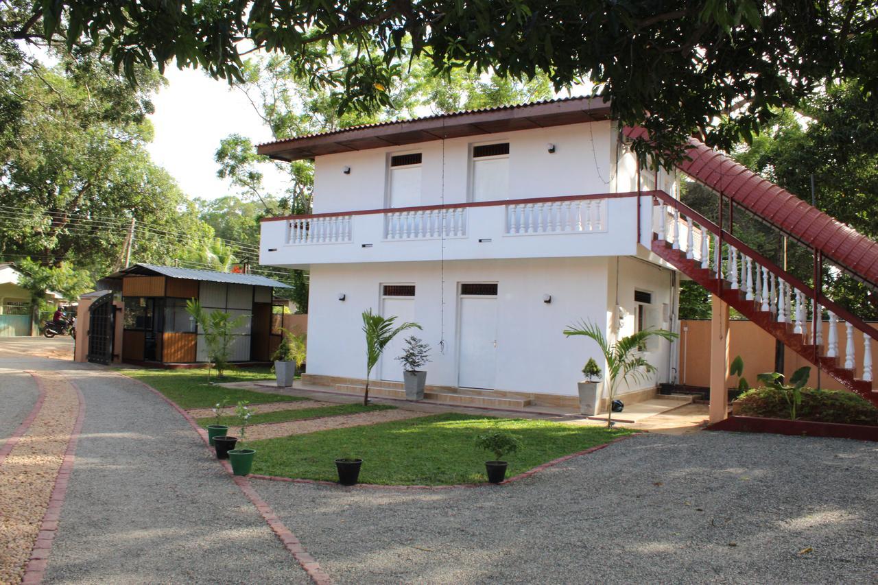 Nirmala Hotel And Restaurant Polonnaruwa Exterior photo