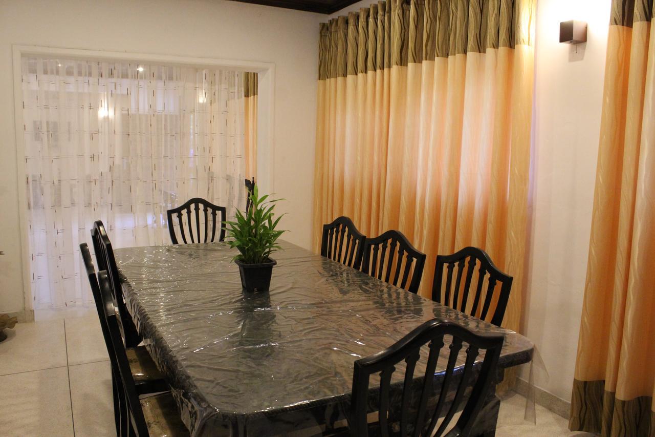 Nirmala Hotel And Restaurant Polonnaruwa Exterior photo